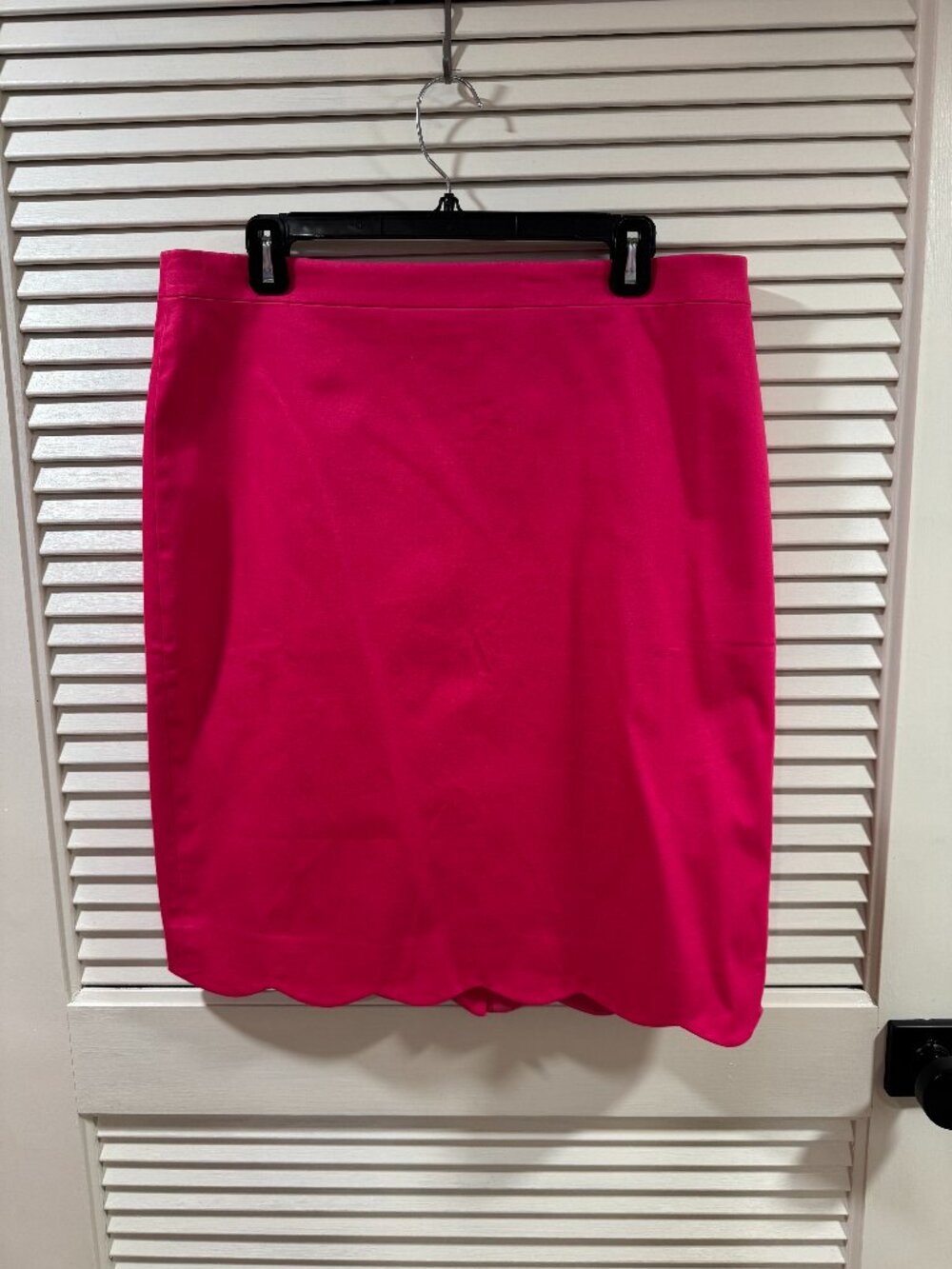 J.Crew Hot Pink Scalloped Pencil Skirt – Size 12 (NWT)